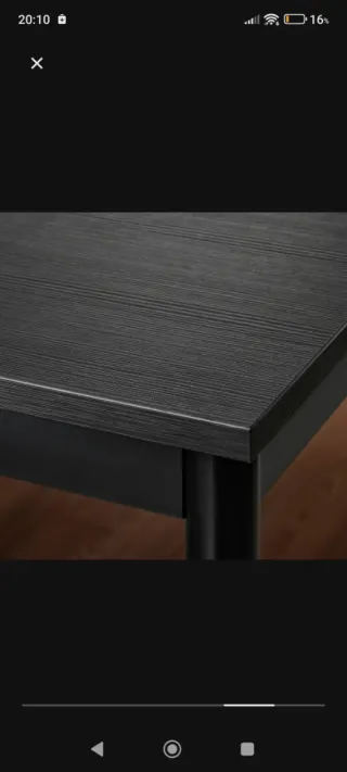 Mesa de comedor negra