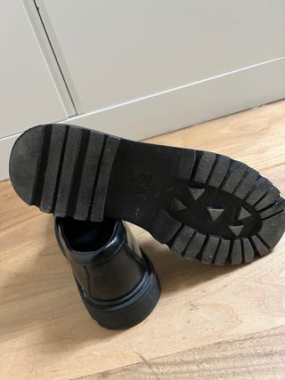 Mocasines Zara hebilla dorada T37