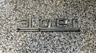 Anagrama Mercedes 190E