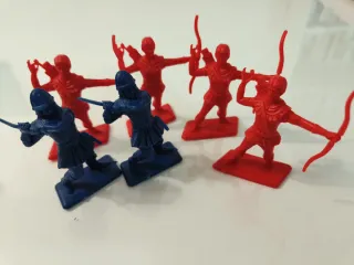 Lotto  di 12 Soldatini Dulcop Robin Hood