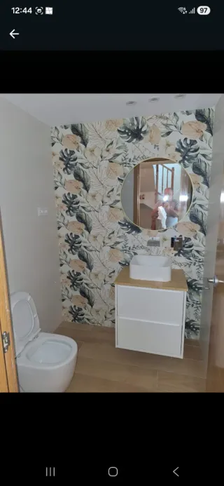 Reformas de baños y general Tel:603387077.