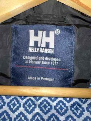 Cazadora Helly Hansen Blanca y Roja