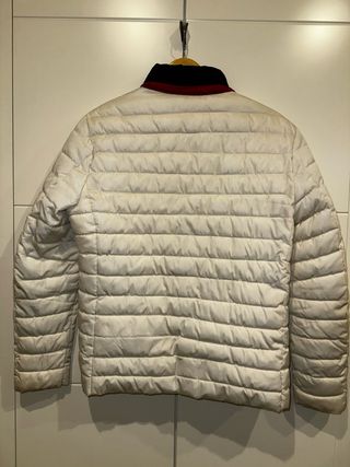 Cazadora Helly Hansen Blanca y Roja