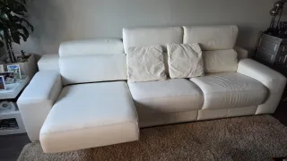 Sofá de piel blanco