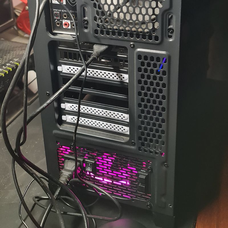 Torre PC Gaming Amd Rizen 5 + Gforce Rtx 3060 Ti afbeelding 2