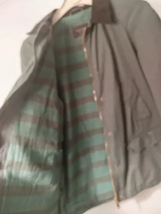 Parka engomada mujer verde