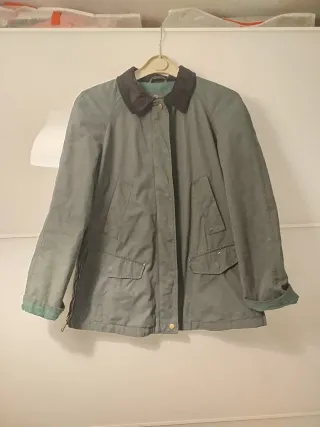 Parka engomada mujer verde