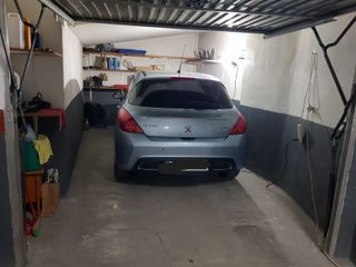 Cochera cerrada, esquina Av. Europa-Lope de Vega