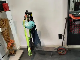 Patinete Xiaomi con ruedas macizas casco+extras