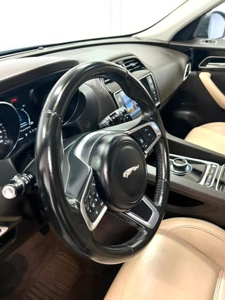 Jaguar F-Pace 2018 2.0 4x4