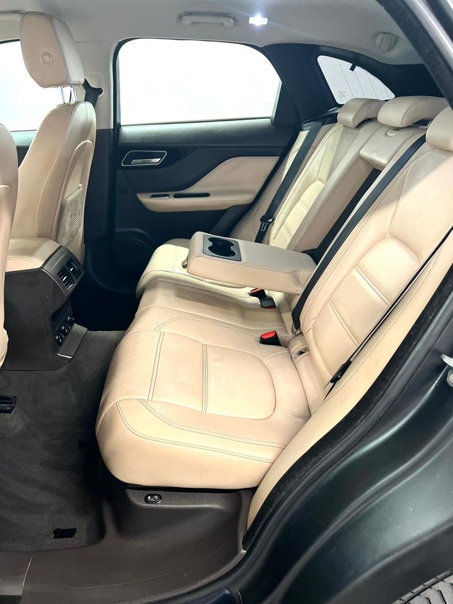 Jaguar F-Pace 2018 2.0 4x4