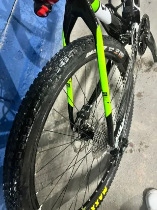 Bicicleta Scott FL20 Carbono