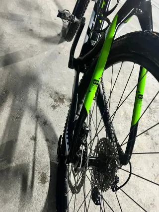 Bicicleta Scott FL20 Carbono