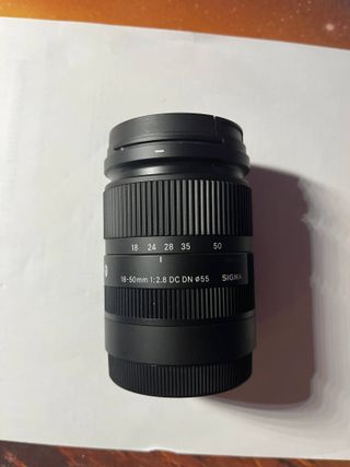 Sony A6700 + Sigma 18-50mm