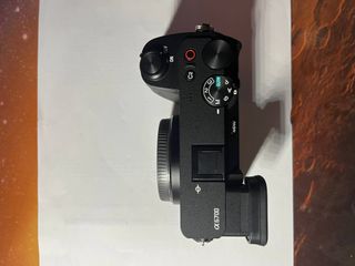 Sony A6700 + Sigma 18-50mm