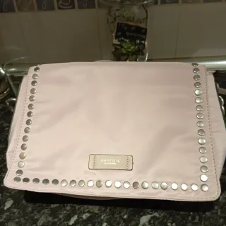 Bolso Parfois rosa palo con tachuelas