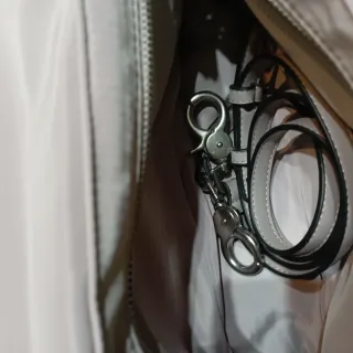 Bolso Parfois rosa palo con tachuelas