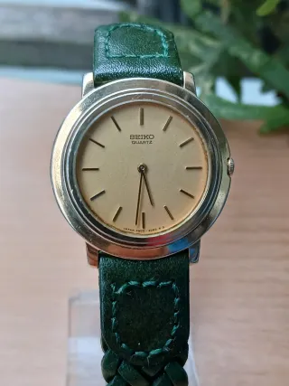 Reloj Seiko Cuarzo Dorado Mujer