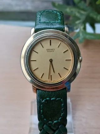 Reloj Seiko Cuarzo Dorado Mujer