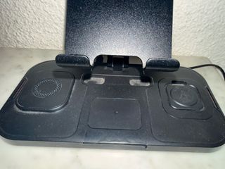 Base di Carica Wireless 4 in 1