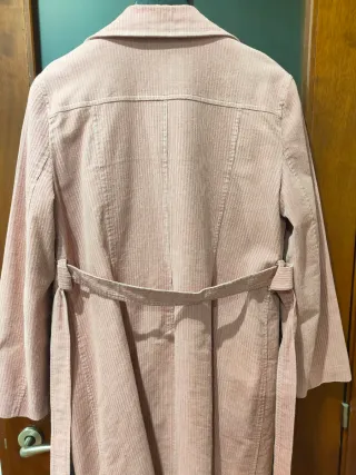 Abrigo rosa pálido entretiempo