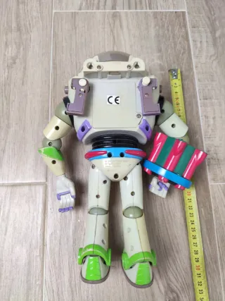 Muñeco Buzz Lightyear Toy Story hasbro