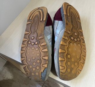 Zapatillas Reebok Clásicas Gris y Rojo