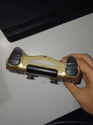 Mando PS4 Dorado con Botón Roto