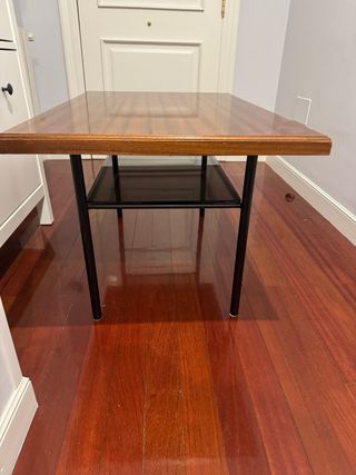 Tavolo da centro in legno e vetro