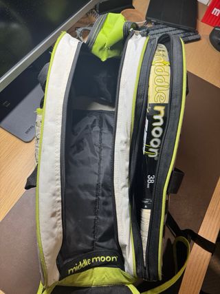 Pala padel middlemoon iberica 2 y paletero grande