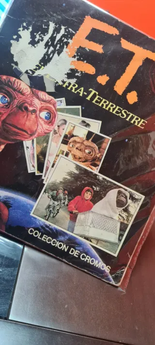 Lote 2 Álbumes Cine Clásico E.T. y Video Guía