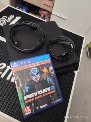 PS4 500 GB Negra + Juego + Cables