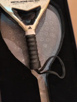 Pala Adidas Metalbone Pro EDT 2025