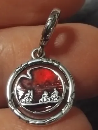 Charm Stranger Things mundo al revés