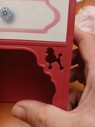 Tocador Barbie Dream House con espejo.