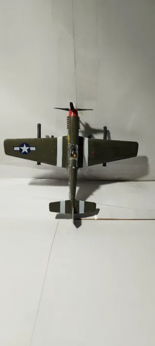 Maqueta P-47 M Thunderbolt montada/pintada a mano