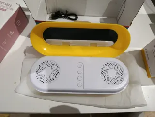 Altavoz Bluetooth Portátil Amarillo y Blanco