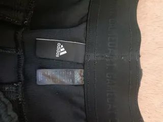 Pantalón corto Adidas negro