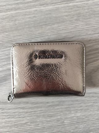 Cartera Stradivarius plateada