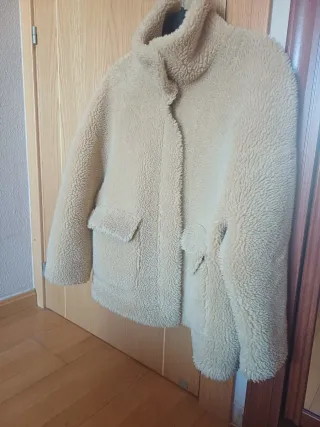 Chaquetón- Parka Zara estilo juvenil