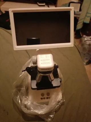 Microscopio TN300 LED 10x 20x 40x