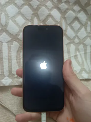 Andrid 17 Pro Max inspirado en Apple