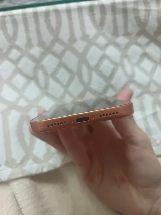 Andrid 17 Pro Max inspirado en Apple