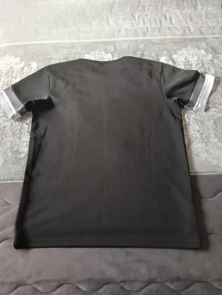 Camiseta deportiva Puma negra