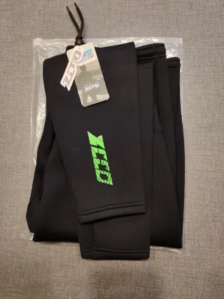 Traje Neopreno 3mm 2 Piezas 2XL. SIN ESTRENAR