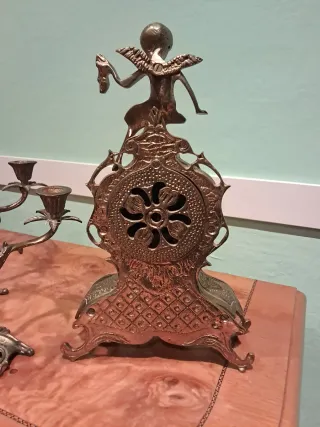 Reloj y 2 Candelabros Antiguos