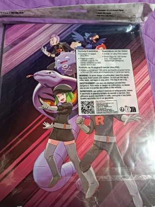 Álbum Ultra Pro Pokémon Destined Rivals 252 cartas