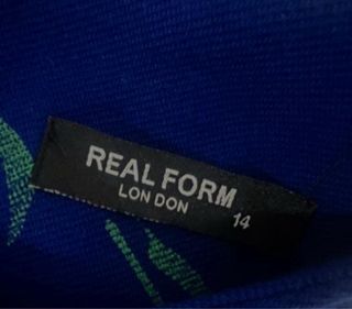 REAL FORM LONDON. Vestido estampado