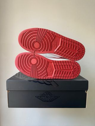 Nike Air Jordan 1 Mid Dune Red