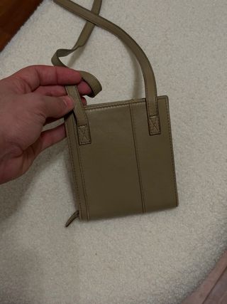 Cartera para cuello Jacquemus. LE PORTE CARTES.